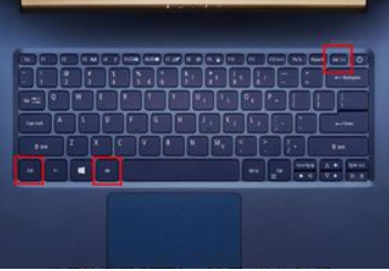 Win7电脑黑屏按哪三个键？”