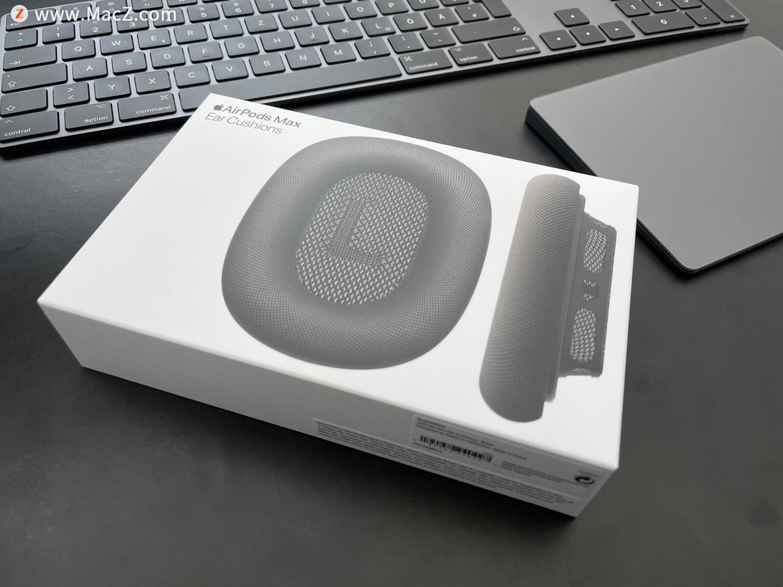 AirPods Max独立耳垫开箱：采用简洁包装”
