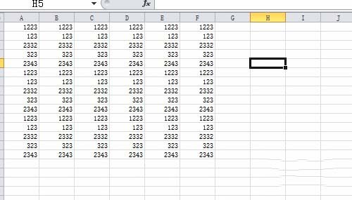 excel2016鼠标滚轮翻页键变成缩放比例大小怎么办?”