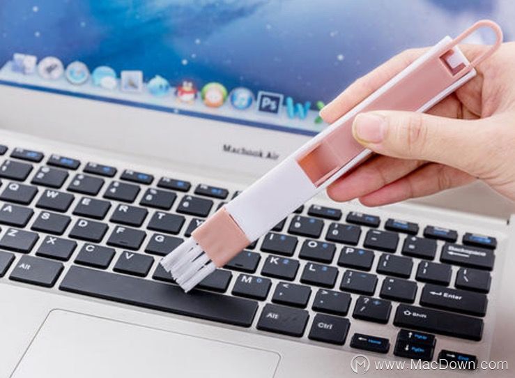 如何清洁Mac键盘？深度清洁Mac或MacBook键盘小妙招