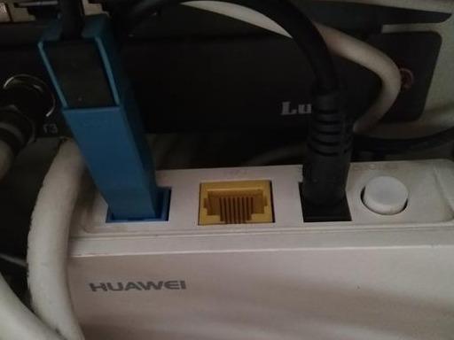 光猫只有一个网线接口怎样接路由器”