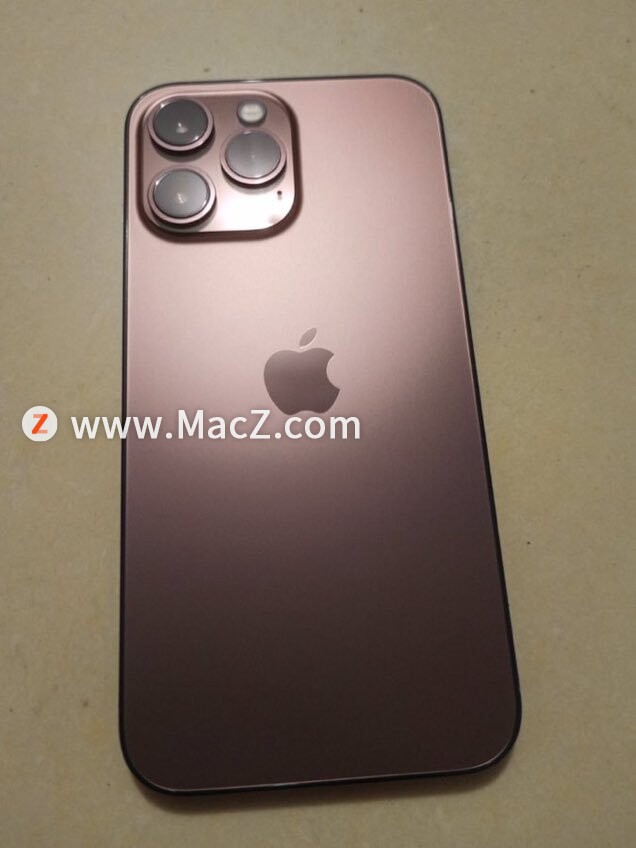 苹果iPhone 13 Pro原型机/13 Pro Max图纸曝光：摄像头凸起明显，刘海更窄