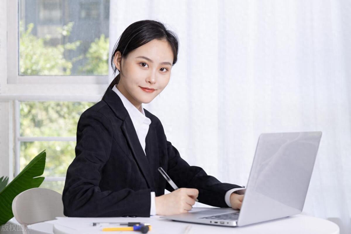5个Excel好用技巧，解放HR的双手，大幅提升你的效率”